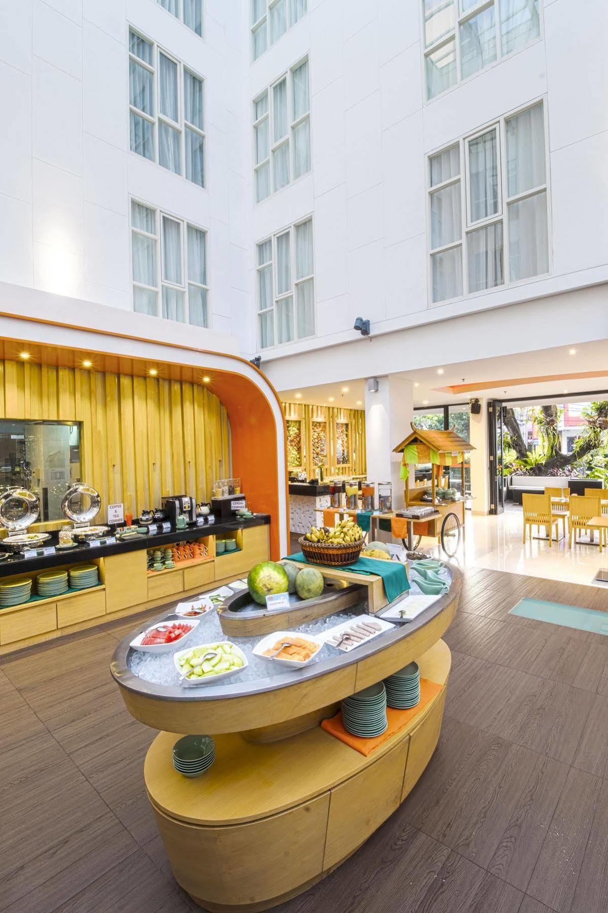 Harris Hotel Raya Kuta Lombok Buitenkant foto