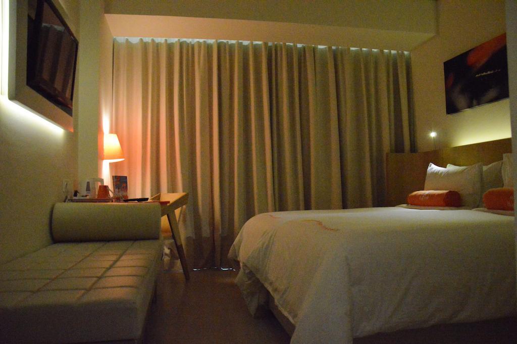 Harris Hotel Raya Kuta Lombok Buitenkant foto
